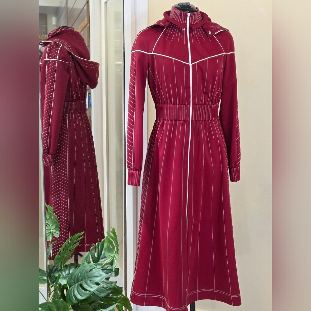 Valentino Red With White Stitching Jersey Hooded Midi Dress, Size 4, NWT - Picture 4 of 15
